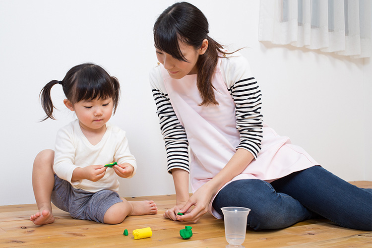 正社員ではたらく / クラス担任業務 / 住宅手当あり◎ / 鴨居駅エリアの認可保育園