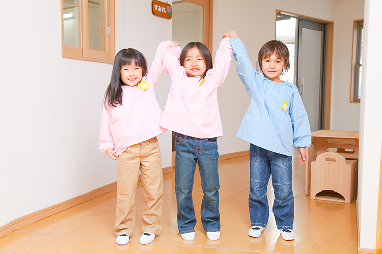 ブランクあり歓迎 / 遅番の先生募集 / 平日のみ / 新井薬師前駅エリアの認可保育園