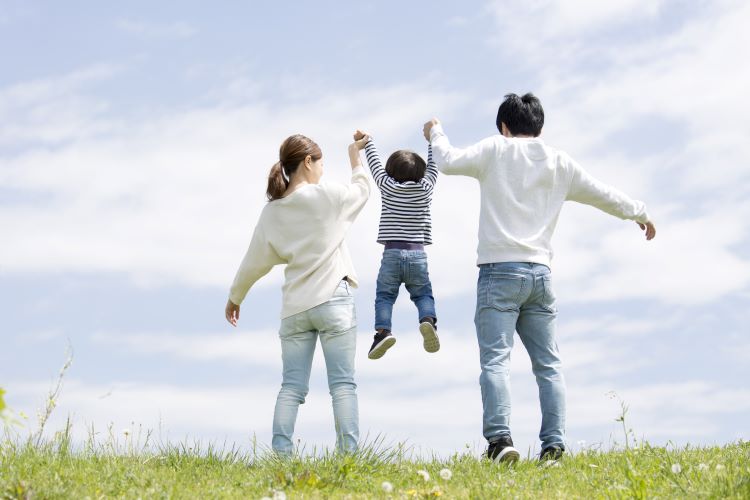 書類対応なし / 早番遅番は時給アップ！ / 保育補助 /  川崎駅エリアの認可保育園