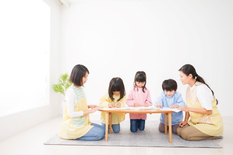 車通勤OK / 賞与年2回 / 住宅借上げ制度あり【第二新座幼稚園/志木駅】