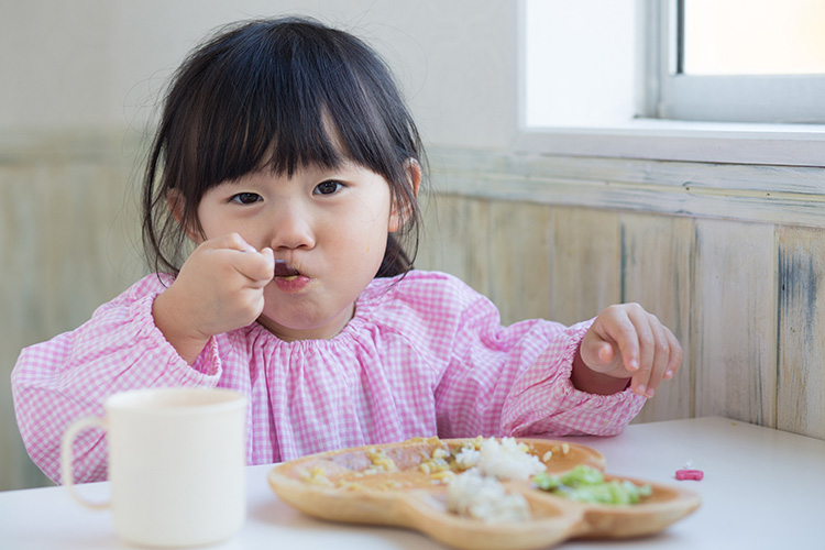 賞与年2回 / 給食調理や子どもの食育活動 / 車通勤OK / 東船橋駅エリアの認可保育園