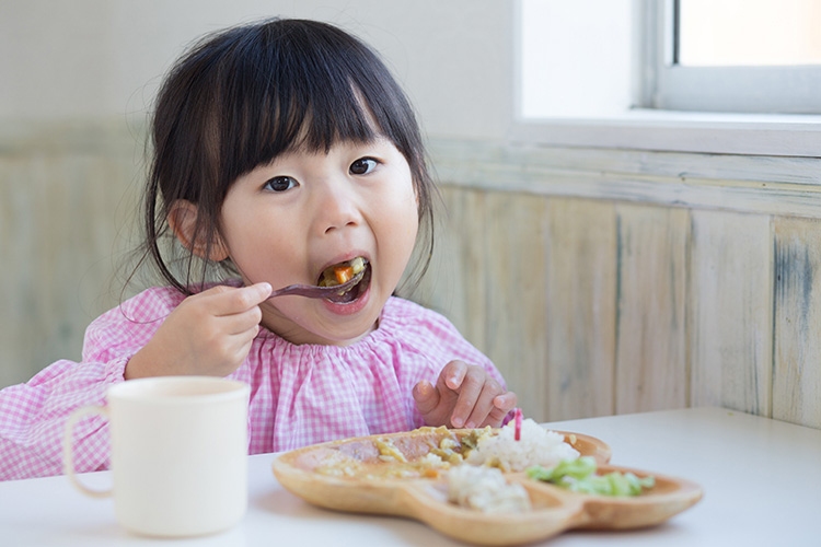 子どもの心と体を作る給食調理の仕事 / 資格手当あり / ブランクあり歓迎 / 竹ノ塚駅エリアの認可保育園