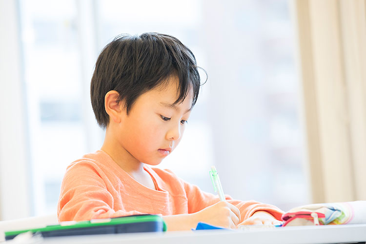 資格があれば未経験OK / 賞与年2回 / 特別休暇あり / 新浦安駅エリアの学童保育施設